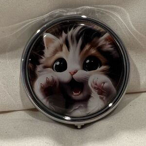 Cutie Kitten Travel Pill Box 3 Compartment Medicine Metal Cat Pill Case NEW 🐱